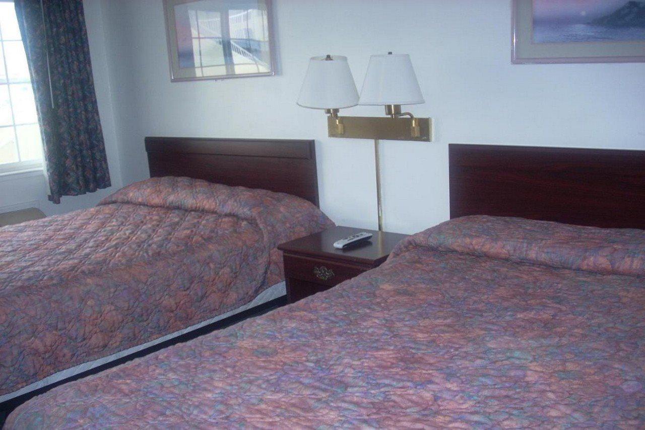 Economy Inn Monterey Сийсайд Екстериор снимка